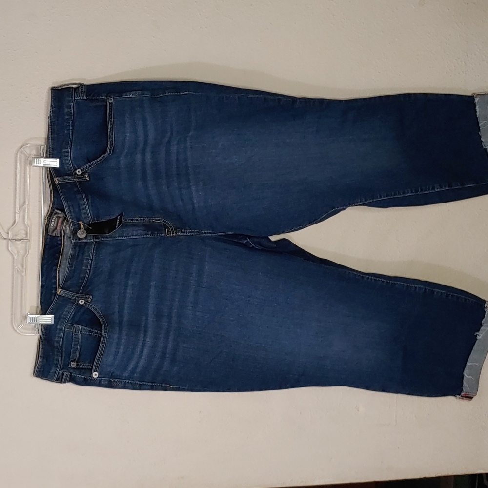 Torrid Women's Size 26 Crop, Raw Hem, Boyfriend Stretch Jeans NWT